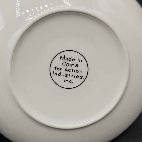 Jamestown China Christmas Tree Cup and Saucer with Gold Trim - Picture 6 of 6